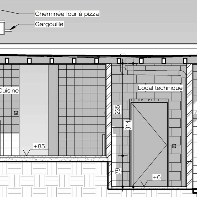 Coupe transversale d'un pool house contemporain en ossature bois. Vue sur la cuisine, le local technique et la douche. Conception Régis Lessent Architecte à Villers-le-Bouillet